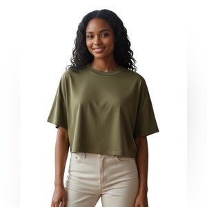 Under Armour loose fitting crop top